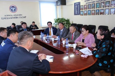 ЦАГДААГИЙН ГАЗРЫН ДАРГА, УДИРДЛАГУУД “ИРГЭНИЙ ЗӨВЛӨЛ”-ИЙН ГИШҮҮДИЙГ ХҮЛЭЭН АВЧ УУЛЗЛАА