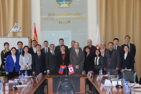 Канад Улсын Элчин Сайд Дэвид Спрөүл тэргүүтэй төлөөлөгчид Дорнод аймагт ажлын айлчлал хийж байна
