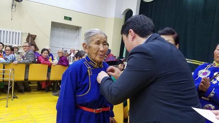 А.Баярцогт даргатай Баяндун сумын Ахмадын хороо нь "УЛСЫН ТЭРГҮҮНИЙ АХМАД"-ын хороогоор шалгарчээ