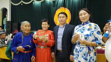 А.Баярцогт даргатай Баяндун сумын Ахмадын хороо нь "УЛСЫН ТЭРГҮҮНИЙ АХМАД"-ын хороогоор шалгарчээ