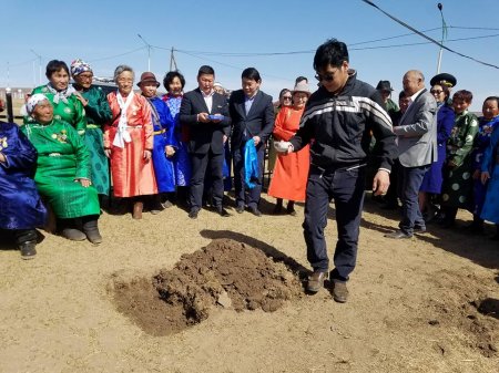 А.Баярцогт даргатай Баяндун сумын Ахмадын хороо нь "УЛСЫН ТЭРГҮҮНИЙ АХМАД"-ын хороогоор шалгарчээ