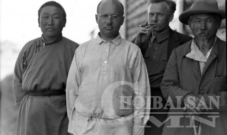 Их бичгийн хүн, соён гэгээрүүлэгч Жамсрангийн Цэвээн