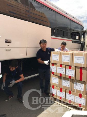 Саналын хуудас, техник хэрэгслийг санал авах байранд хүргүүлж байна