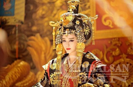 Хятад татвараас зайлсхийдэг жүжигчдээ ДОНГОДОВ