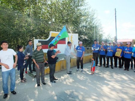 Дашбалбар сумын удирдлагууд амжилт гаргасан залуучууддаа баяр хүргэлээ
