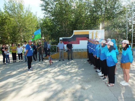 Дашбалбар сумын удирдлагууд амжилт гаргасан залуучууддаа баяр хүргэлээ