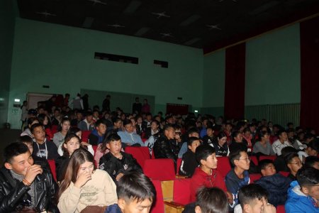 Политехник коллежийн оюутнуудад сургалт зохион байгуулжээ