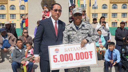 АВРАГЧ, АХЛАГЧ А.БОЛОРСҮХИЙН ЭМЧИЛГЭЭНИЙ ЗАРДАЛД ДЭМЖЛЭГ ҮЗҮҮЛЛЭЭ