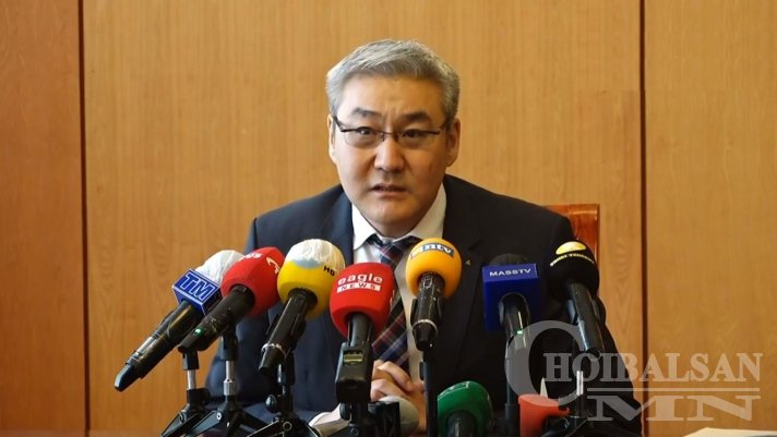 А.Гансүх аюултай тайлбар хийж, ажилтнаа ОХУ-д “түгжчихэв” үү?