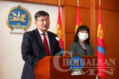 Монгол Улсын Ерөнхийлөгч У.Хүрэлсүх “Тэрбум мод” үндэсний хөдөлгөөнийг өрнү ...