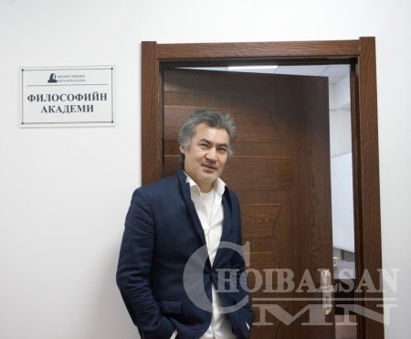 С.Молор-Эрдэнэ: Монголчуудыг хонь л нэгтгэдэг