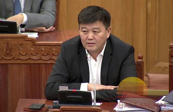 ХХААХҮ-ийн сайд Х.Болорчулуун өөртөө 100 тэрбум төгрөг олгожээ